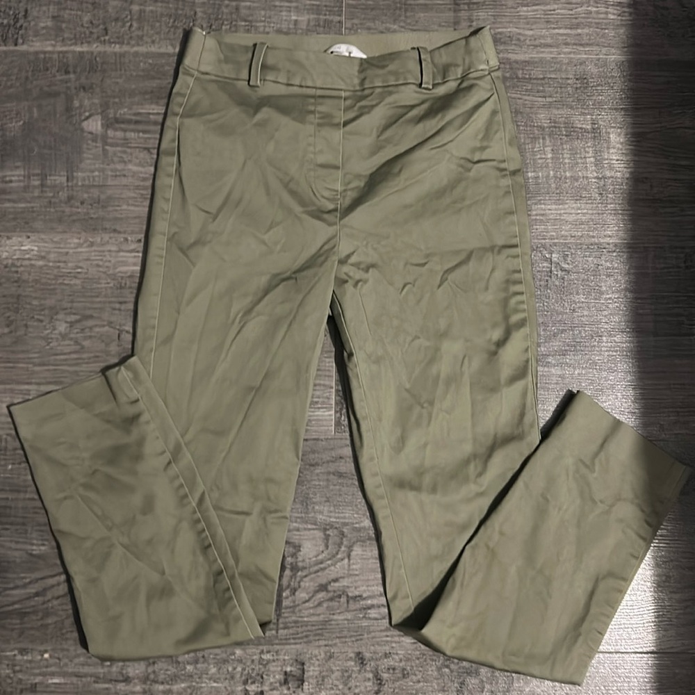 Kaki pants